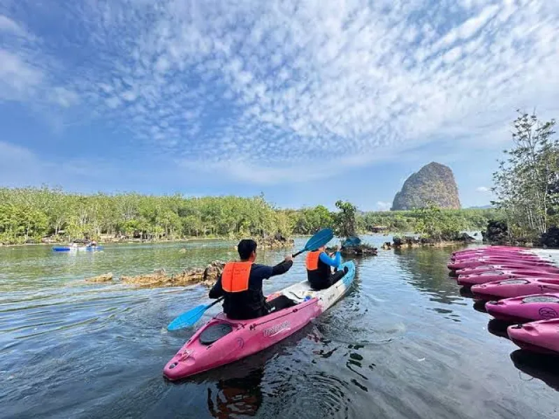 Bang Thong Temple + Tha Pom Khlong Song Nam + Khlong Hrud (Clear Water Canal)